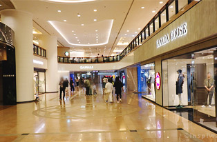Gateway Arcade interconnected with Ocean Centre