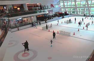 Festival Walk Glacier ice rink