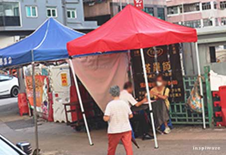 First fortune-teller opening in the afternoon